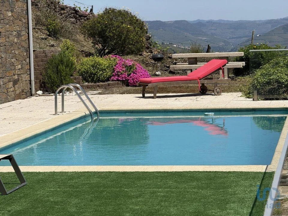 Moradia T4 para Venda em Gestaço Foto 4