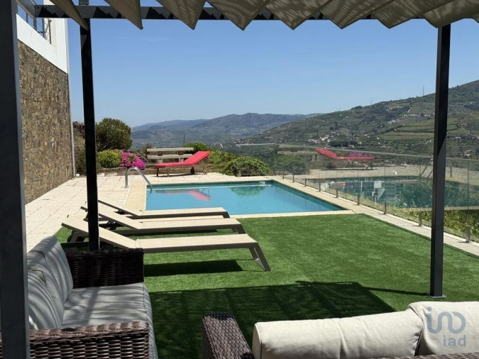 Moradia T4 para Venda em Gestaço Foto 3