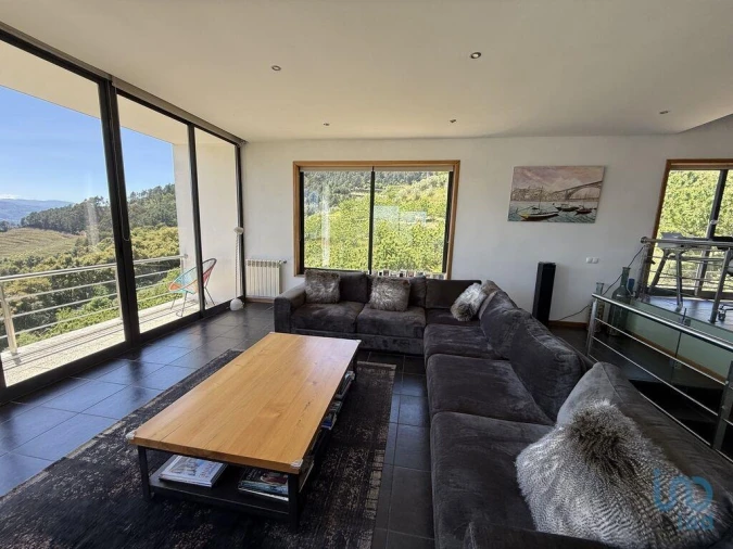 Moradia T4 para Venda em Gestaço Foto 8