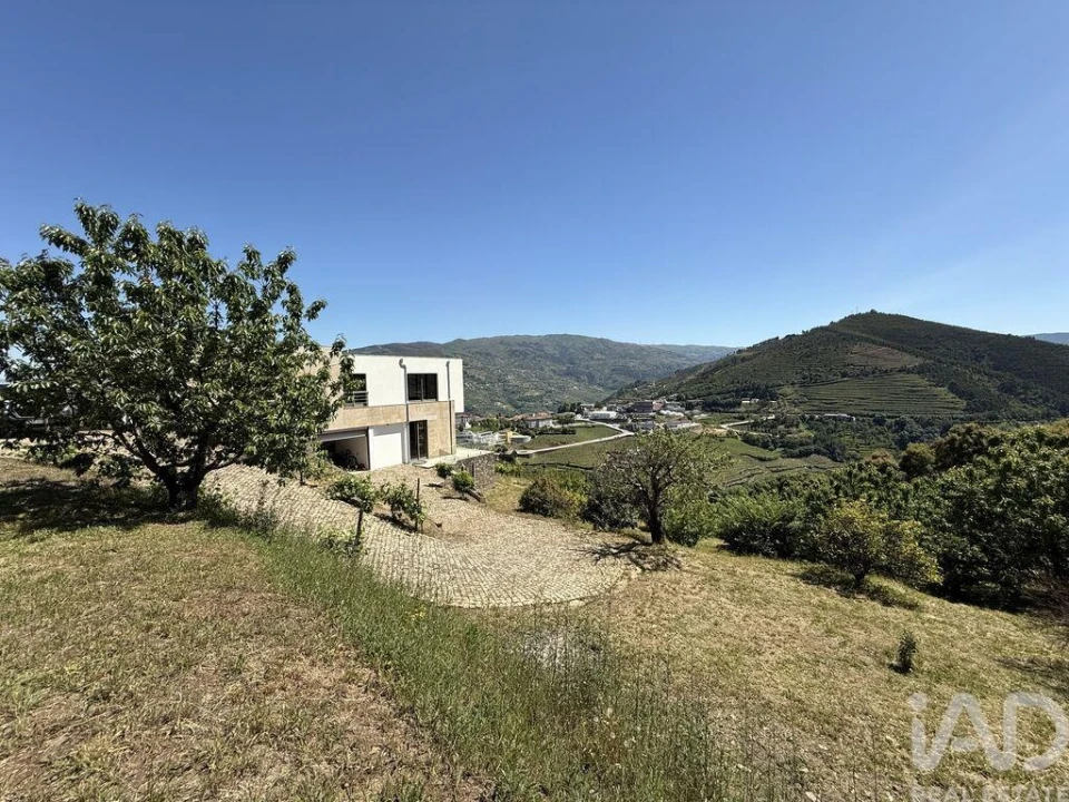 Moradia T4 para Venda em Gestaço Foto 28