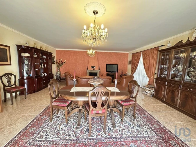 Moradia T4 para Venda em São Pedro de Rio Seco Foto 6