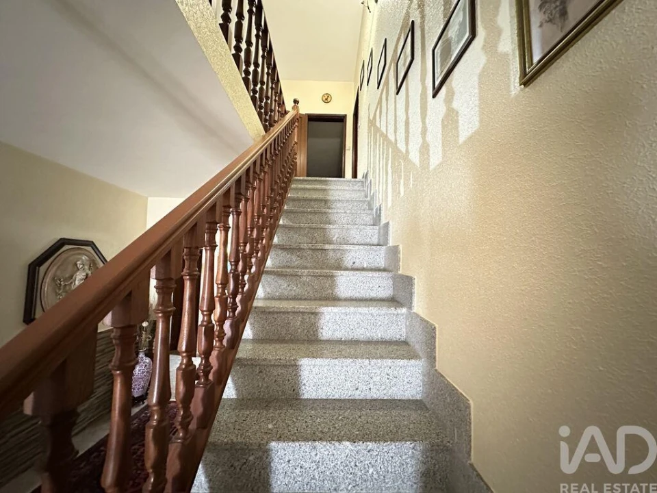 Moradia T4 para Venda em São Pedro de Rio Seco Foto 15