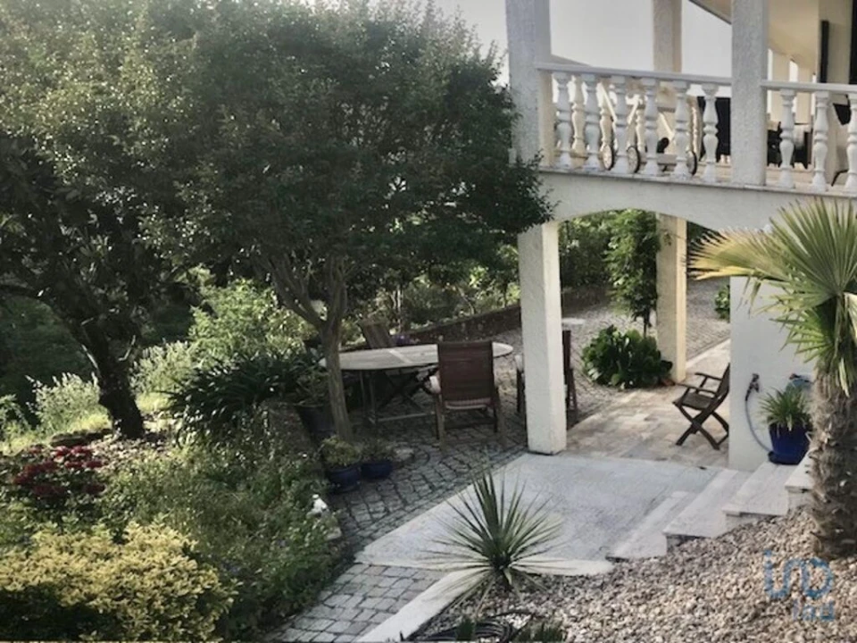 Moradia T4 para Venda em Ferreira de Aves Foto 12