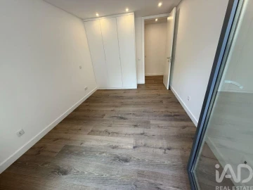Apartamento T5 para Venda em Laranjeiro e Feijó