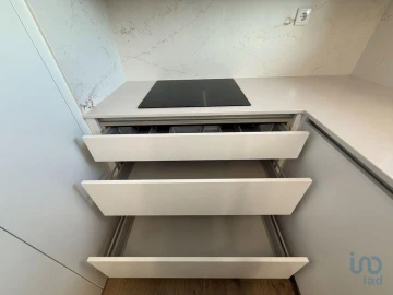 Apartamento T5 para Venda em Laranjeiro e Feijó
