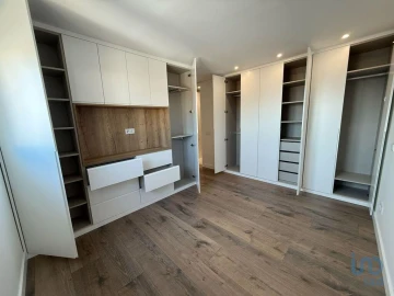 Apartamento T5 para Venda em Laranjeiro e Feijó
