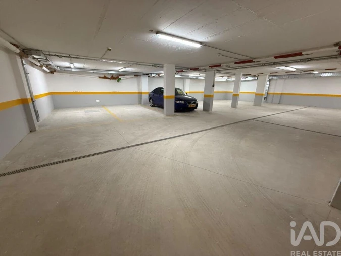 Apartamento T5 para Venda em Laranjeiro e Feijó Foto 23