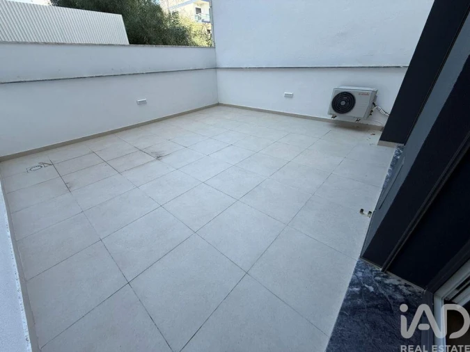 Apartamento T5 para Venda em Laranjeiro e Feijó Foto 16