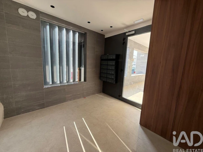 Apartamento T5 para Venda em Laranjeiro e Feijó Foto 24