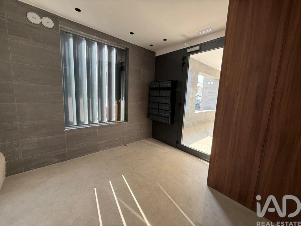 Apartamento T5 para Venda em Laranjeiro e Feijó Foto 24