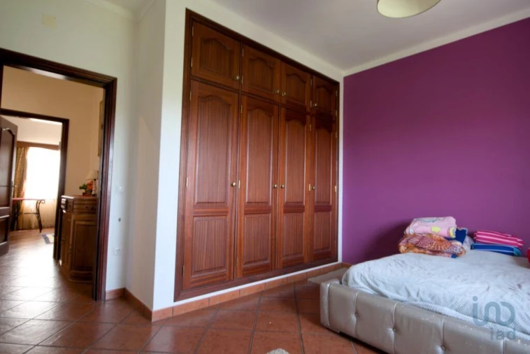 Moradia T6 para Venda em Almoster Foto 11