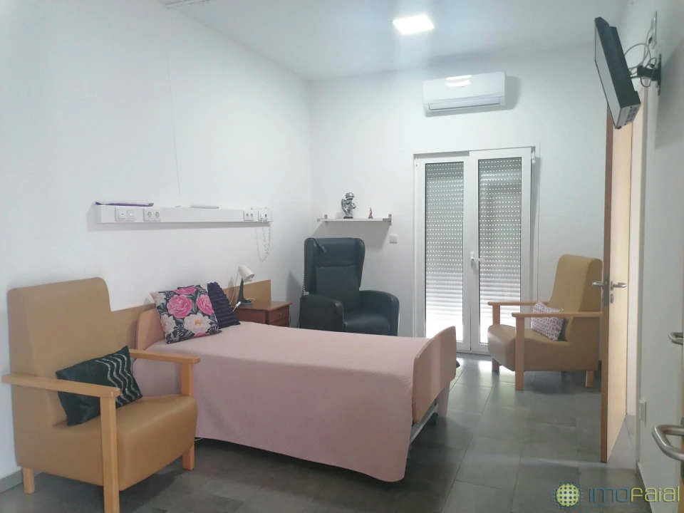 Moradia T10 para Venda em Cedros Foto 14