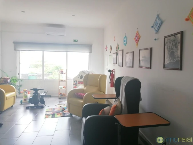 Moradia T10 para Venda em Cedros Foto 19