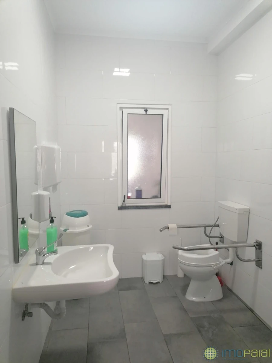 Moradia T10 para Venda em Cedros Foto 24