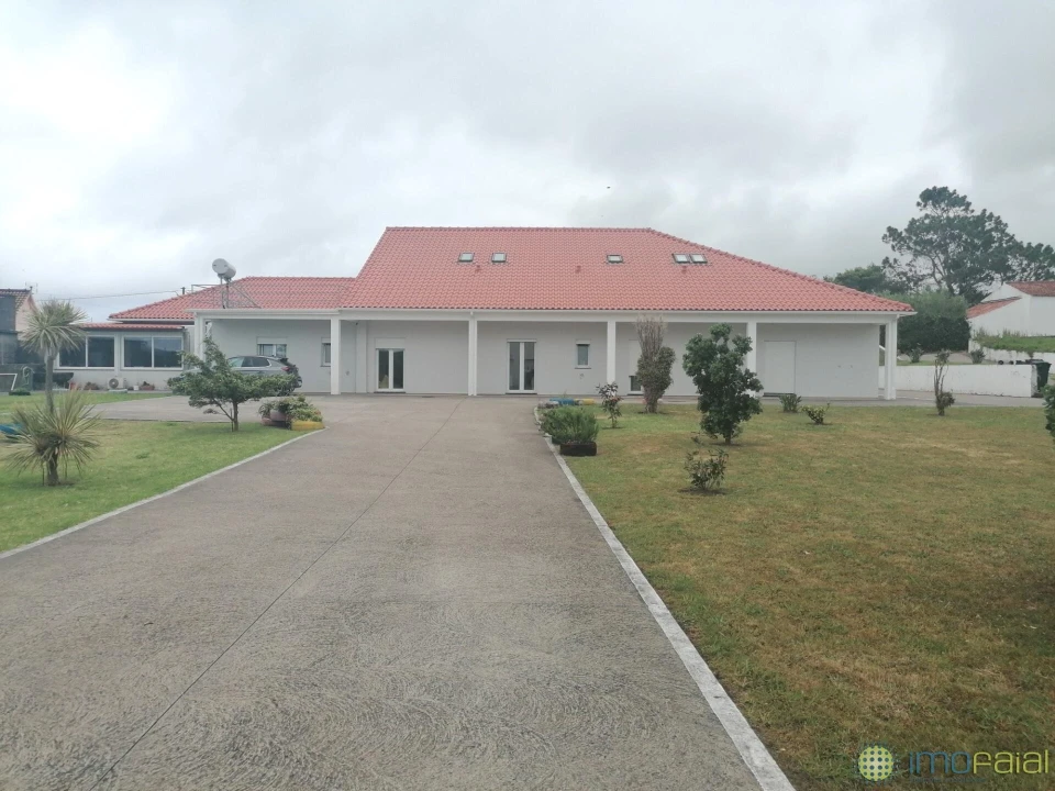 Moradia T10 para Venda em Cedros Foto 35