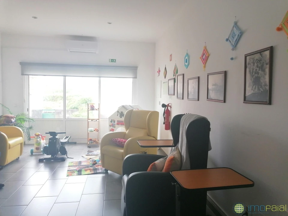 Moradia T10 para Venda em Cedros Foto 19