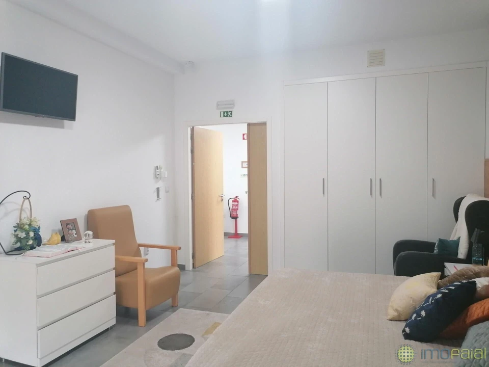 Moradia T10 para Venda em Cedros Foto 12