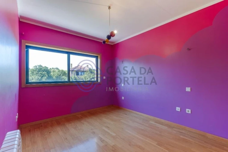 Moradia T4 para Venda em Milheiros Foto 25