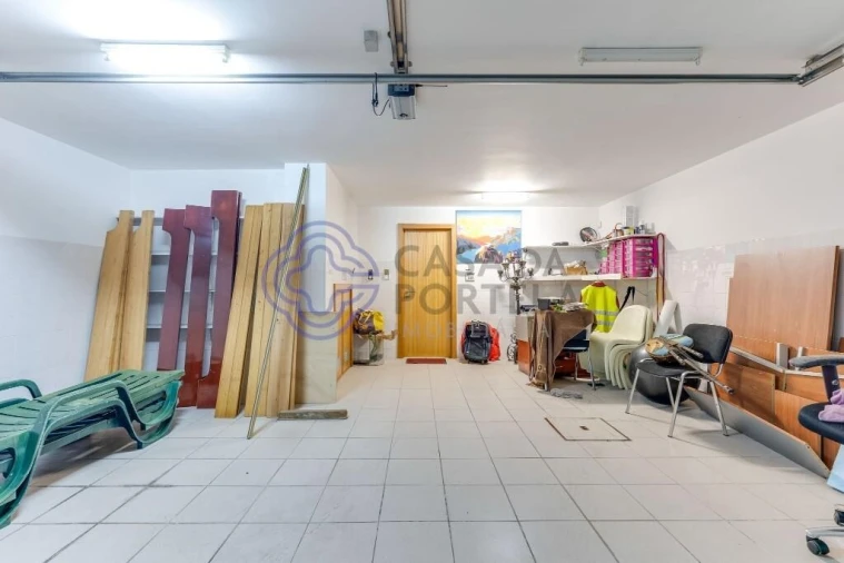 Moradia T4 para Venda em Milheiros Foto 52