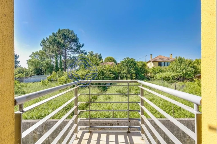 Moradia T4 para Venda em Milheiros Foto 31