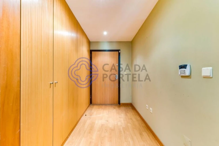 Moradia T4 para Venda em Milheiros