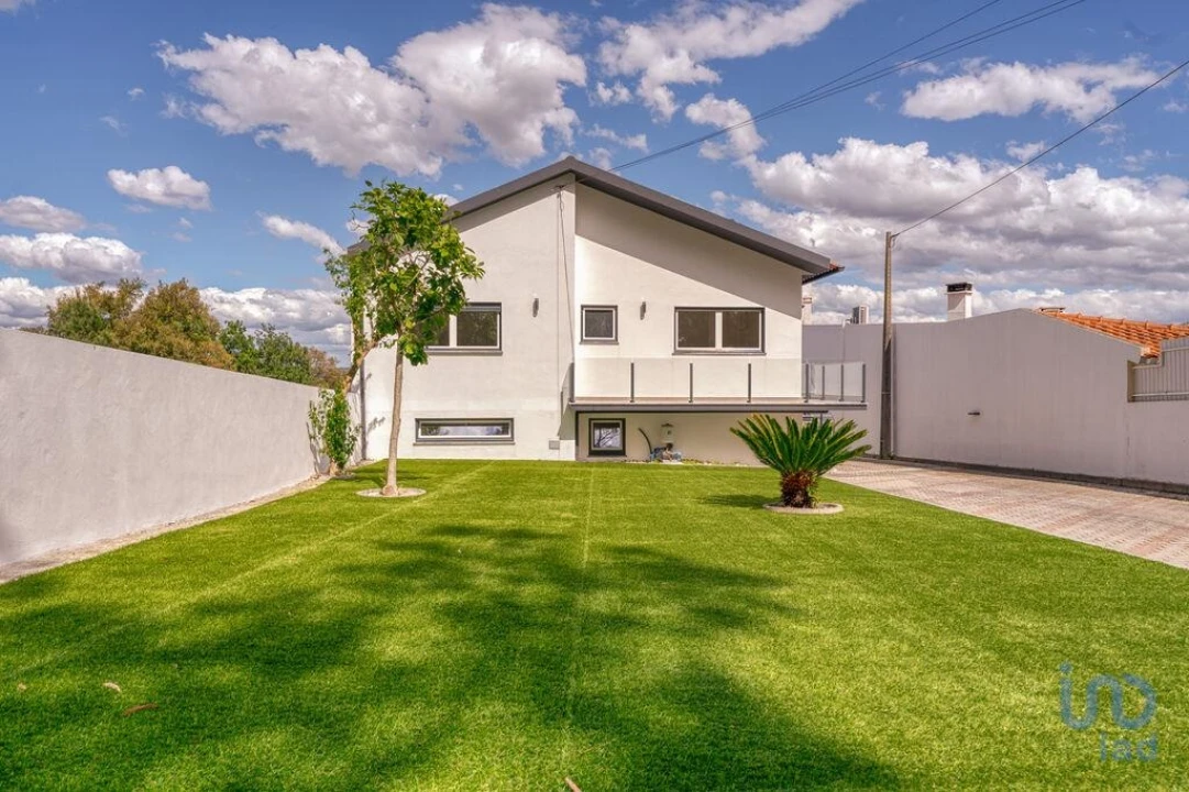 Moradia T5 para Venda em Monte Real e Carvide Foto 1