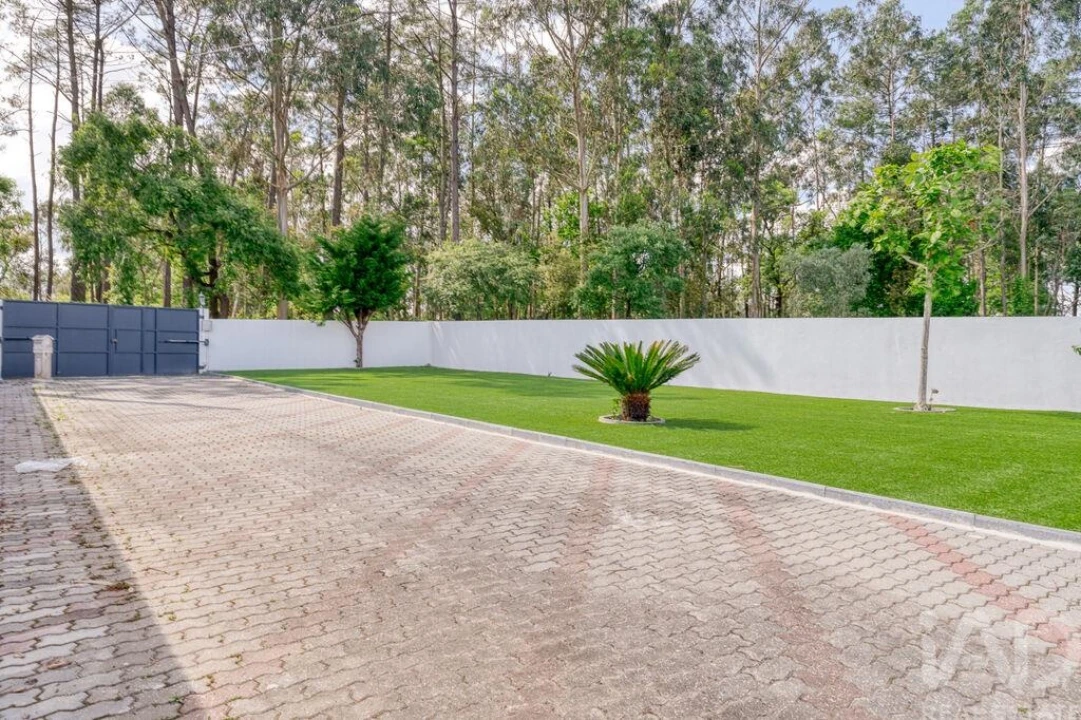 Moradia T5 para Venda em Monte Real e Carvide Foto 30