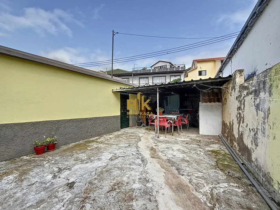 Moradia T2 para Venda em Caniçal Foto 22