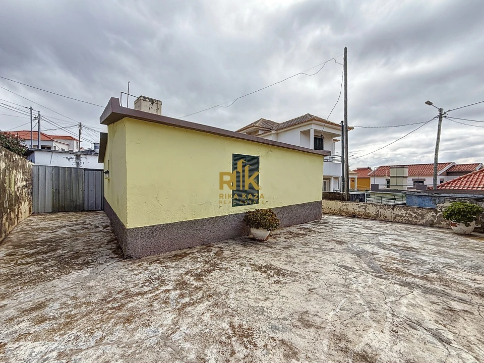 Moradia T2 para Venda em Caniçal Foto 25