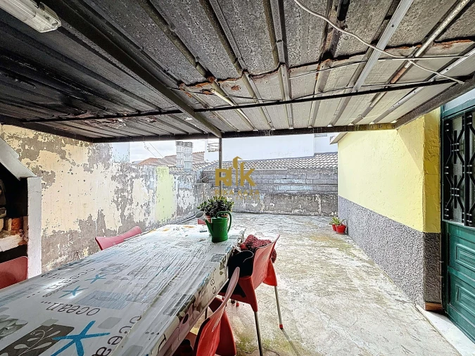 Moradia T2 para Venda em Caniçal Foto 21