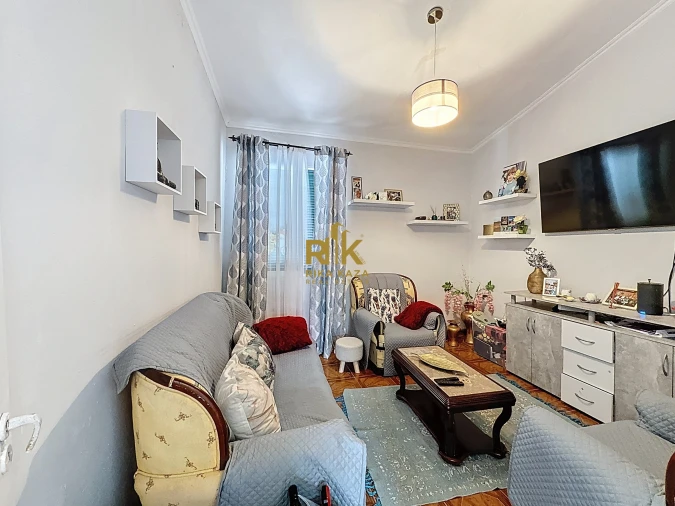 Moradia T2 para Venda em Caniçal Foto 16