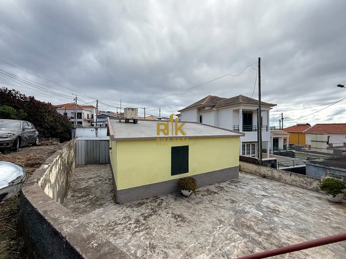 Moradia T2 para Venda em Caniçal Foto 30