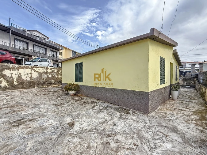 Moradia T2 para Venda em Caniçal Foto 17