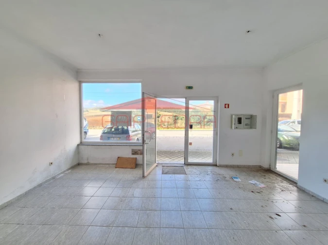 Loja para Venda em Armamar Foto 5
