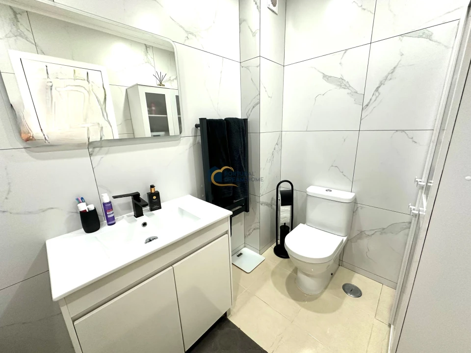 Apartamento T2 para Venda em Ferreiras Foto 13