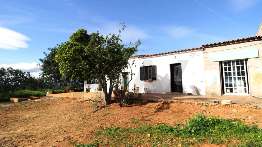 Prédio para Venda em Faro (Sé e São Pedro)