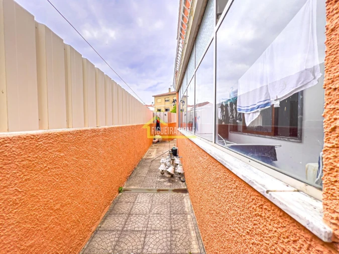 Moradia T6 para Venda em São Pedro Foto 9