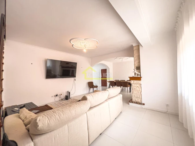 Moradia T6 para Venda em São Pedro Foto 11