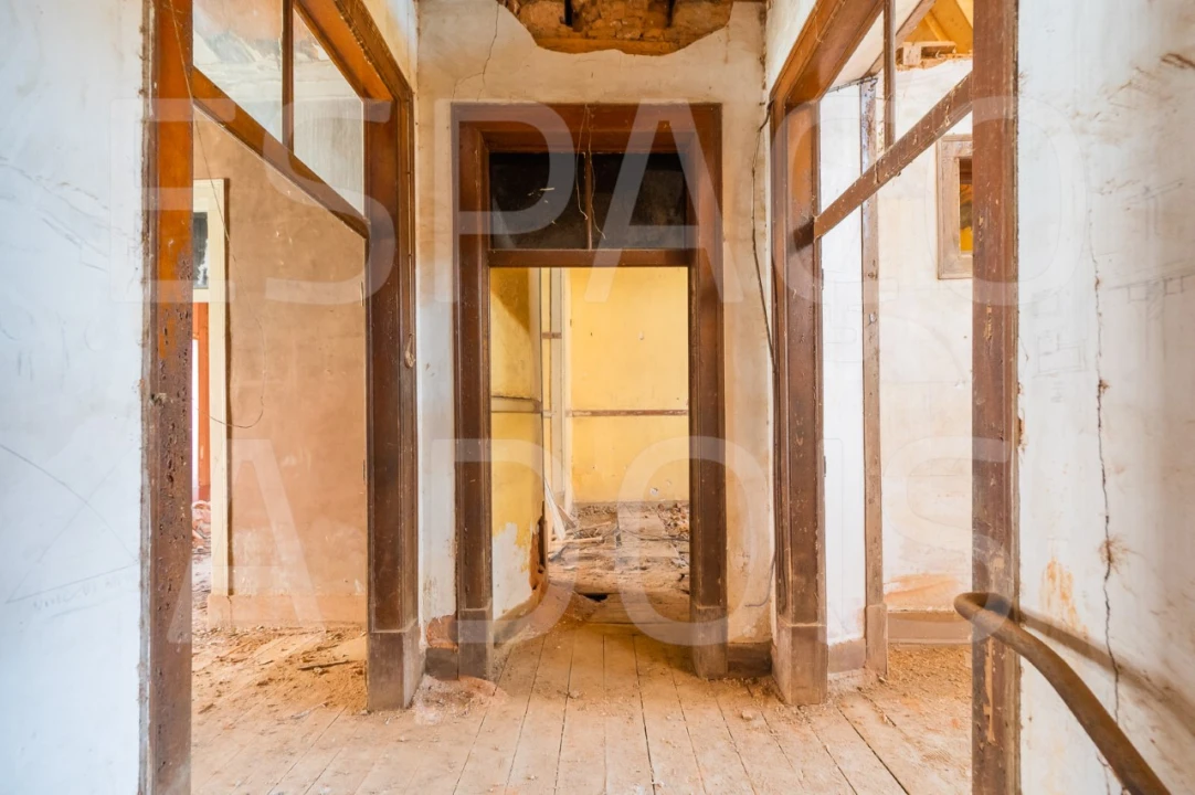 Prédio para Venda em São João Baptista e Santa Maria dos Olivais Foto 9