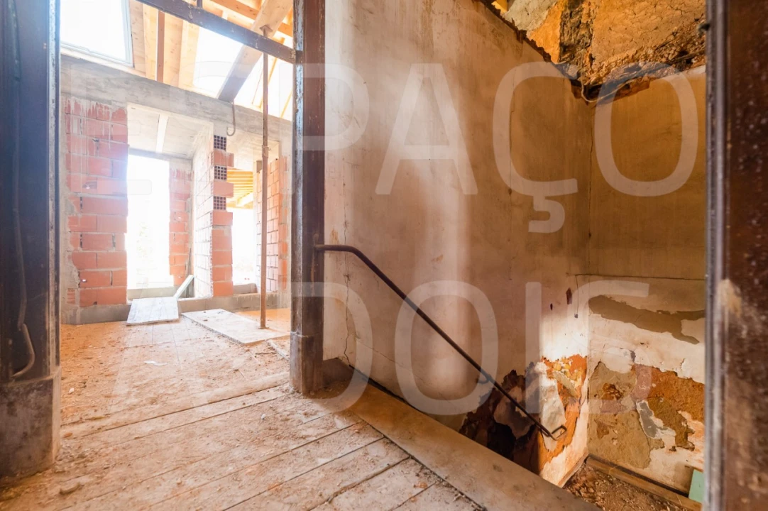 Prédio para Venda em São João Baptista e Santa Maria dos Olivais Foto 10