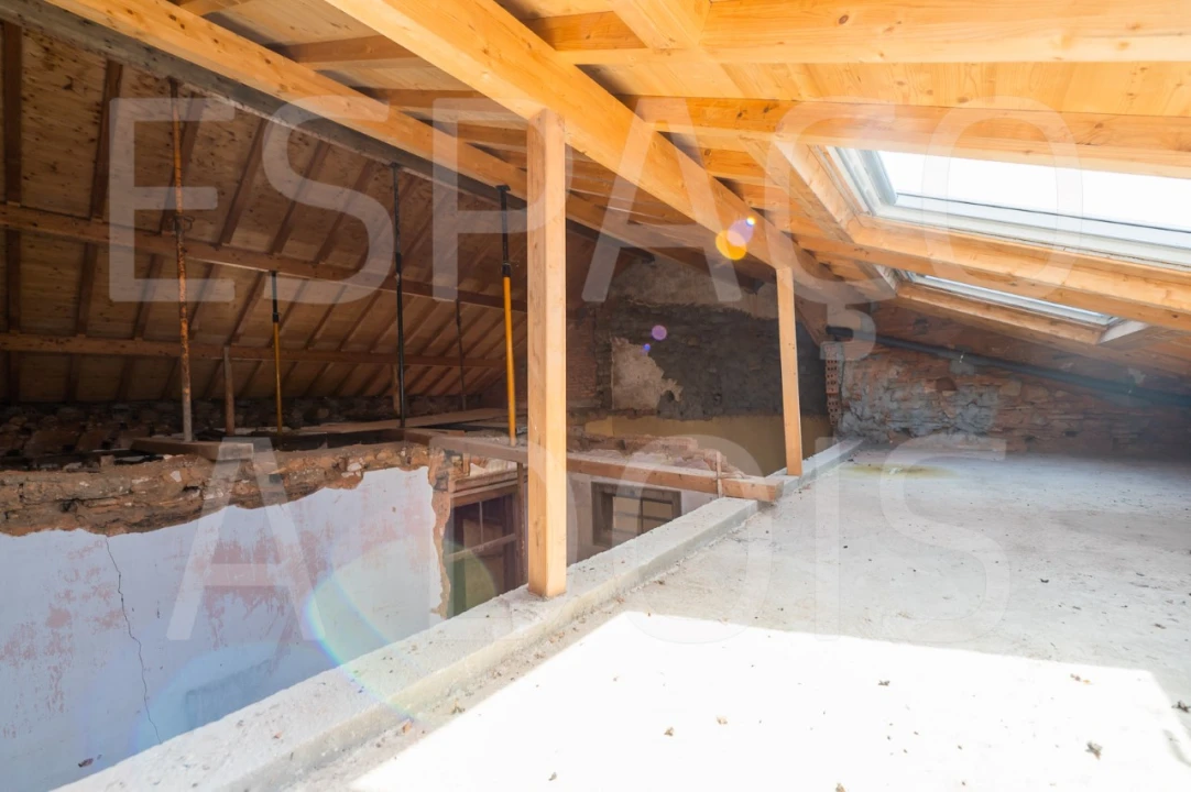 Prédio para Venda em São João Baptista e Santa Maria dos Olivais Foto 38