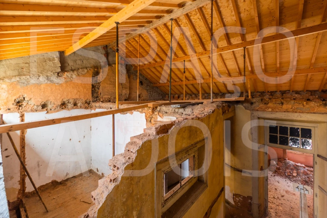 Prédio para Venda em São João Baptista e Santa Maria dos Olivais Foto 40