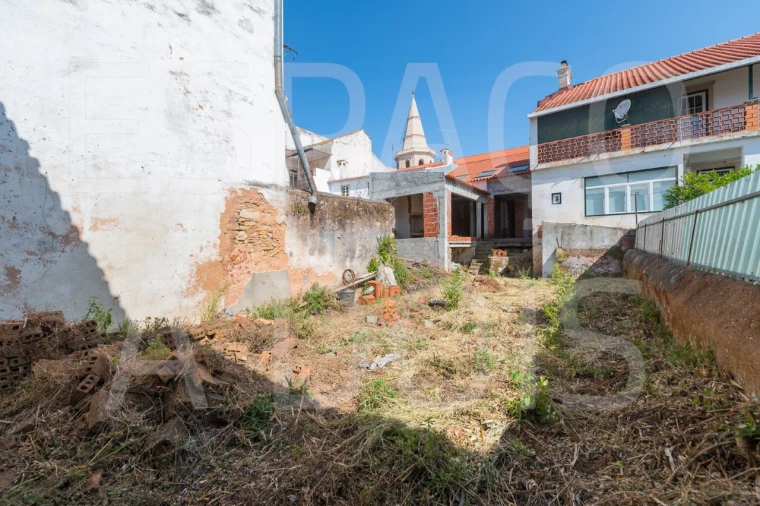 Prédio para Venda em São João Baptista e Santa Maria dos Olivais Foto 22