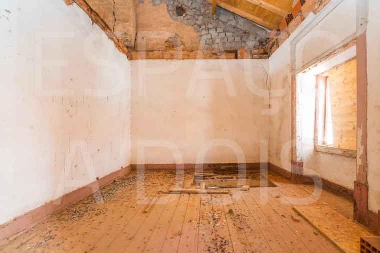 Prédio para Venda em São João Baptista e Santa Maria dos Olivais Foto 31