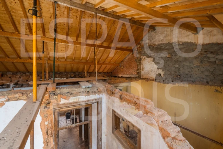 Prédio para Venda em São João Baptista e Santa Maria dos Olivais Foto 41