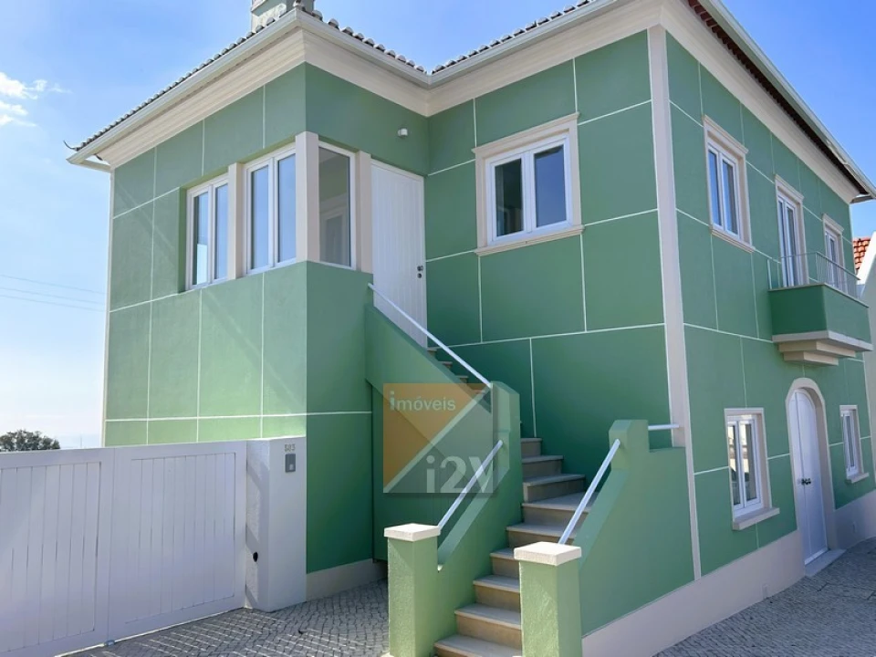 Moradia T3 para Venda em Colmeias e Memória Foto 2