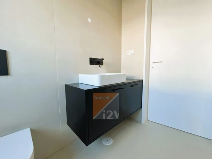 Moradia T3 para Venda em Colmeias e Memória Foto 12