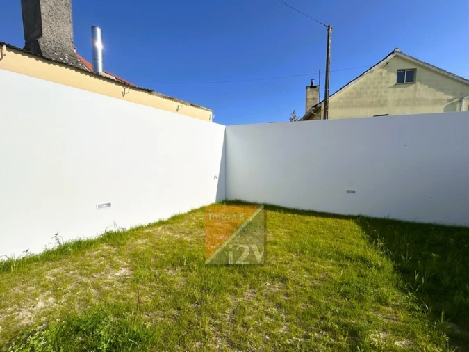 Moradia T3 para Venda em Colmeias e Memória Foto 38