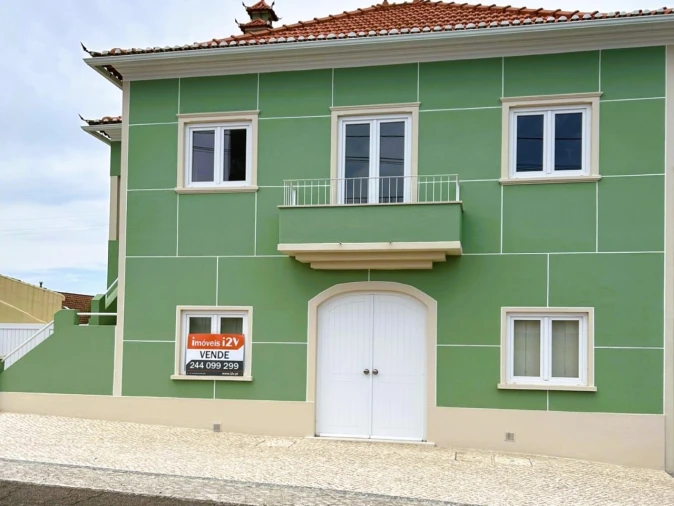 Moradia T3 para Venda em Colmeias e Memória