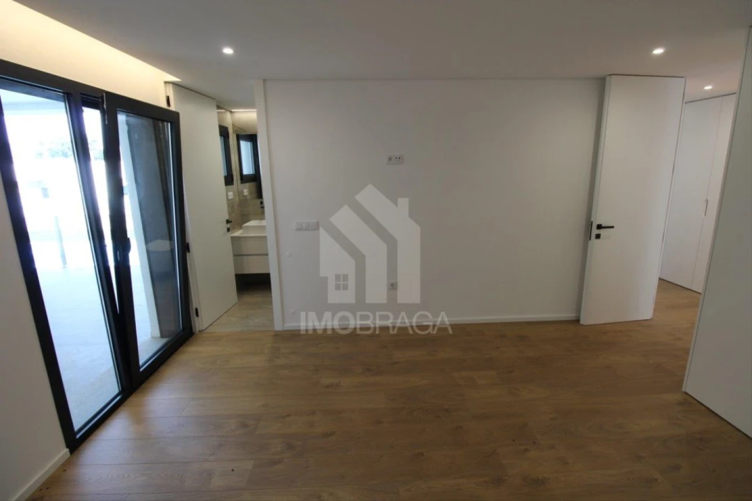 Moradia T3 para Venda em Merelim (São Paio), Panoias e Parada de Tibães Foto 23